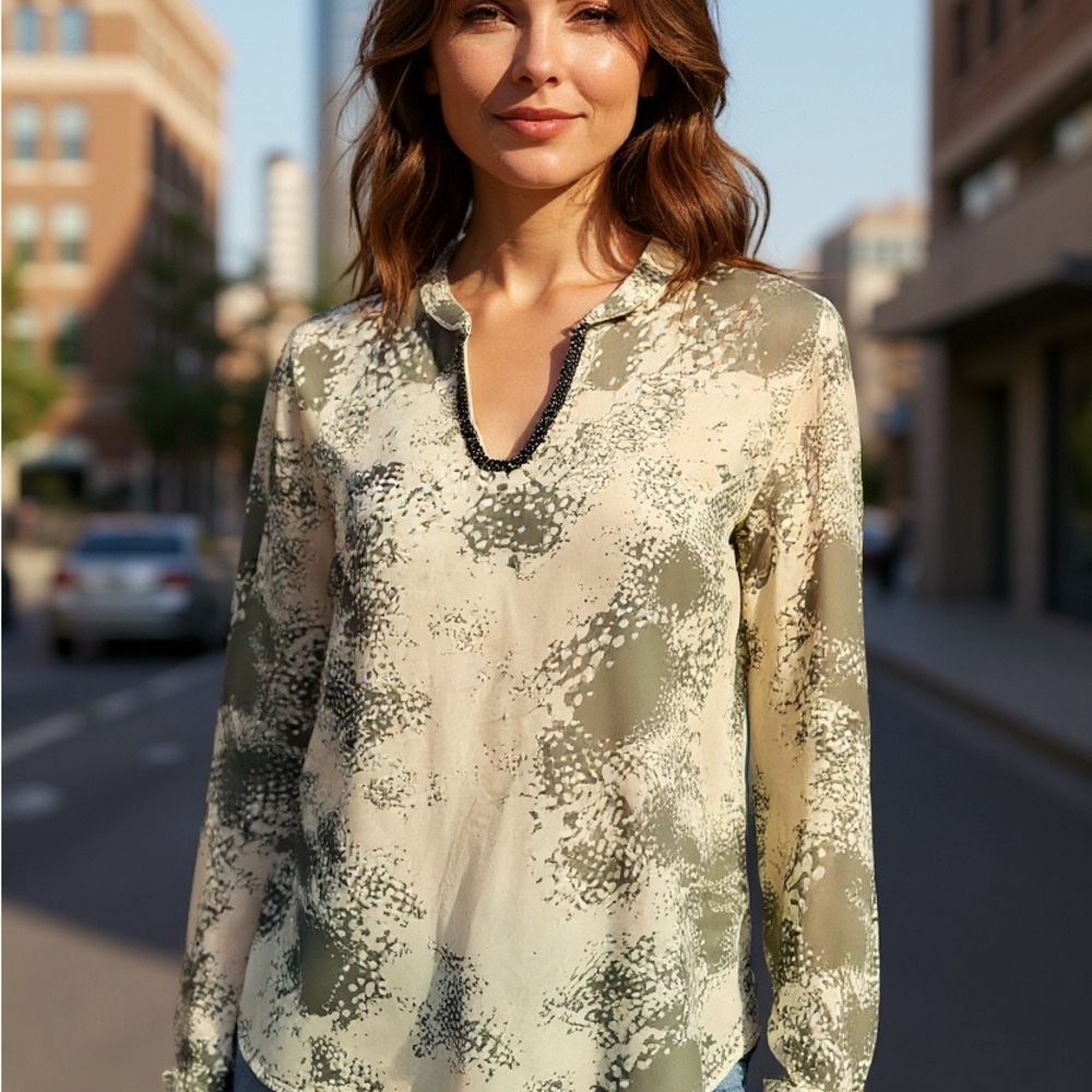Juicy Couture Watercolor Pattern Caftan Beaded Popover Cold Shoulder Blouse Sz L